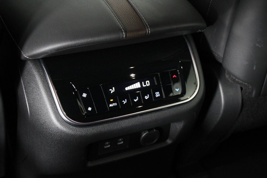 2025 Nissan Armada SL