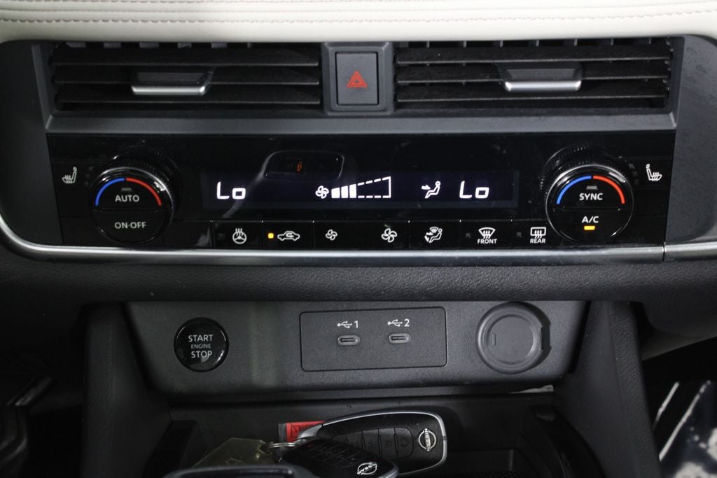 2025 Nissan Rogue SV