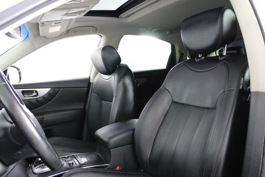 2017 INFINITI QX70 Base