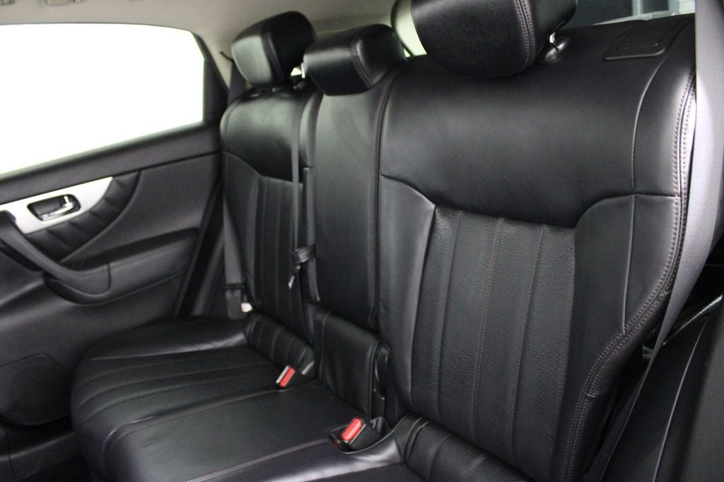 2017 INFINITI QX70 Base