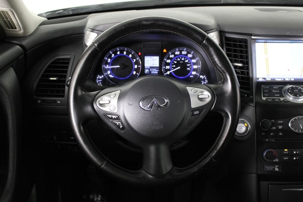 2017 INFINITI QX70 Base