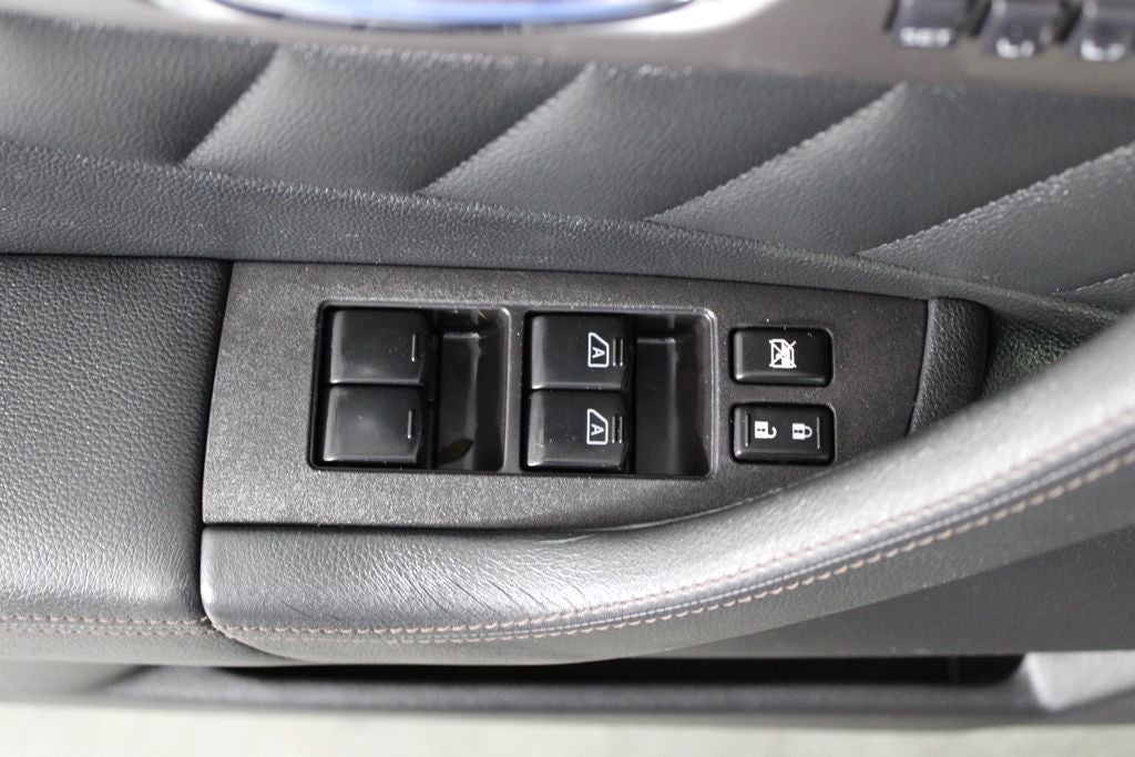 2017 INFINITI QX70 Base