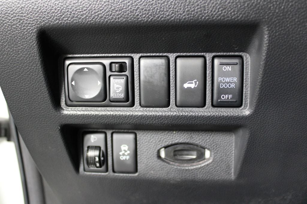 2017 INFINITI QX70 Base