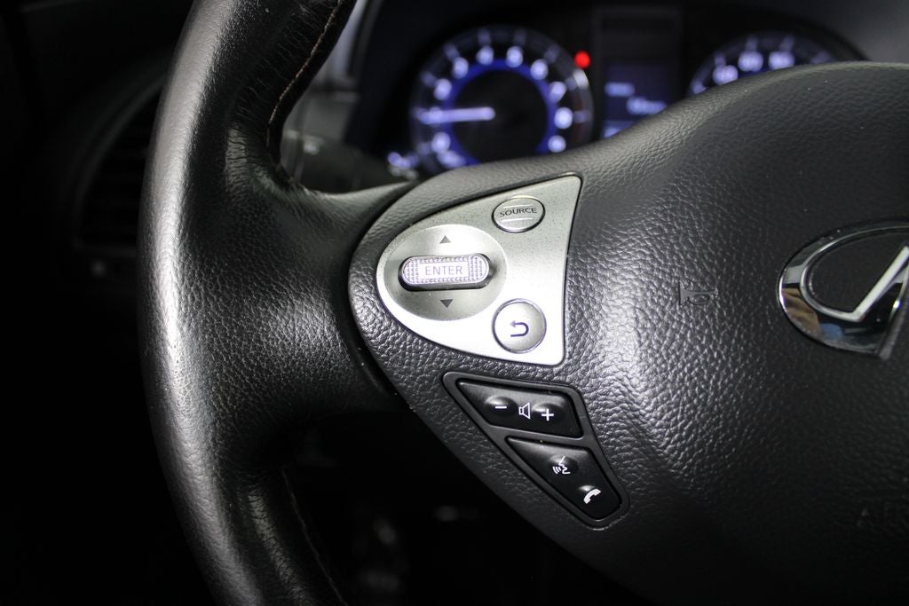 2017 INFINITI QX70 Base