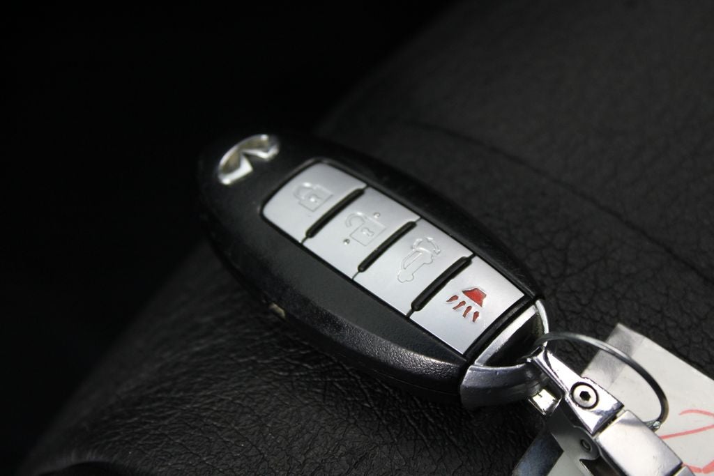 2017 INFINITI QX70 Base