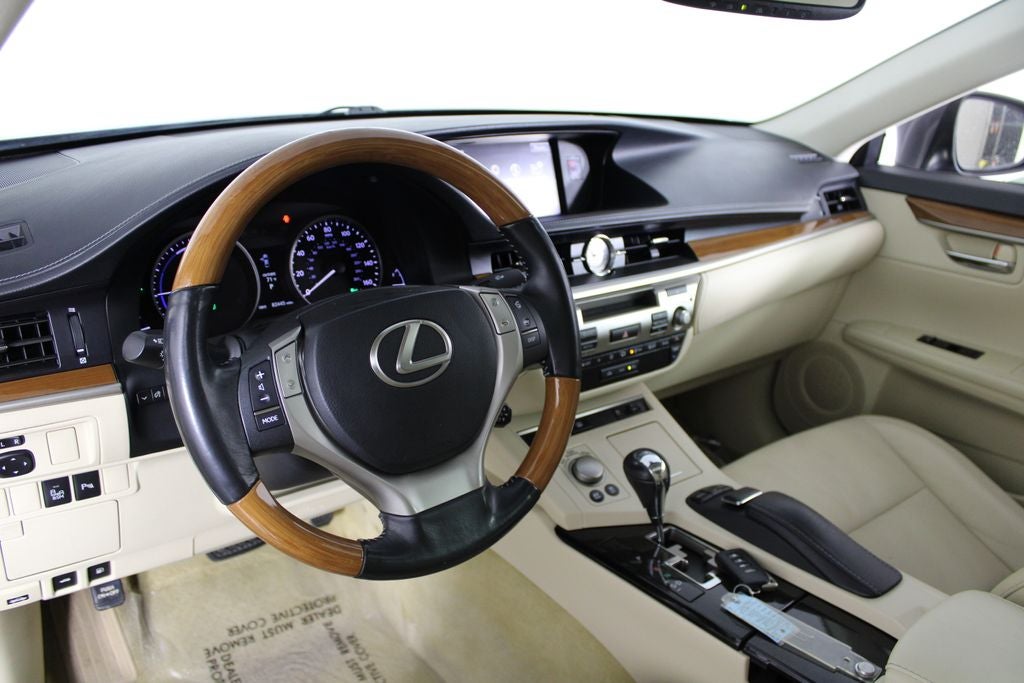 2014 Lexus ES 300h