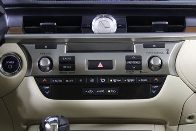 2014 Lexus ES 300h