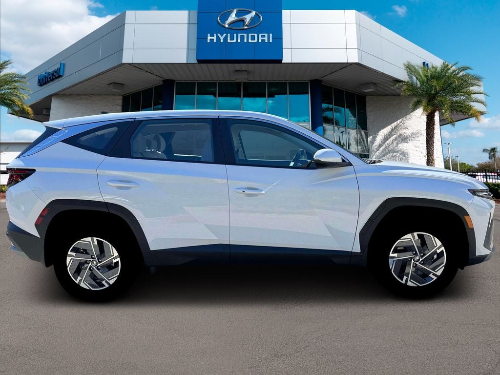 2026 Hyundai Tucson Hybrid Blue SE
