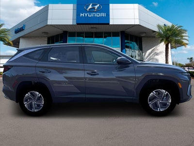 2026 Hyundai Tucson Hybrid Blue SE