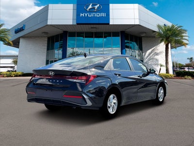 2026 Hyundai Elantra SE