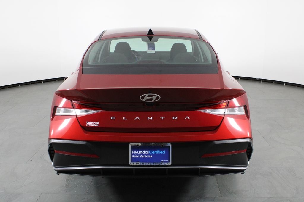 2025 Hyundai Elantra SE