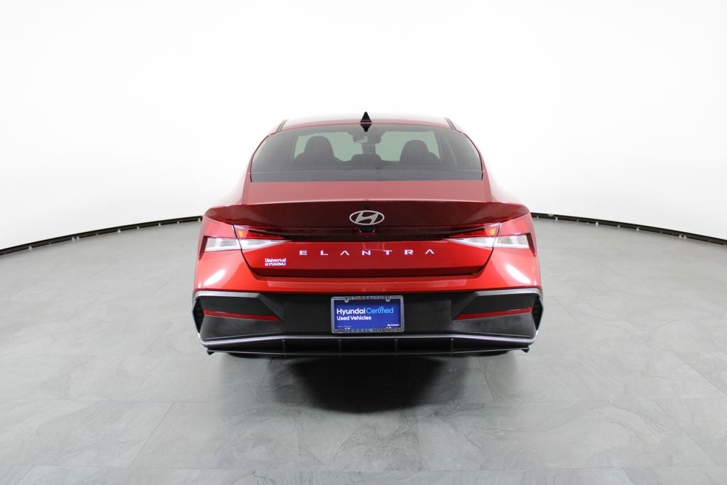 2025 Hyundai Elantra SE