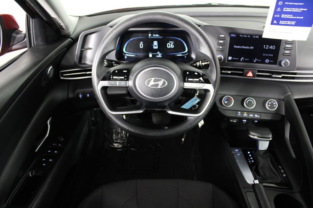 2025 Hyundai Elantra SE