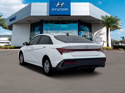 2026 Hyundai Elantra SE
