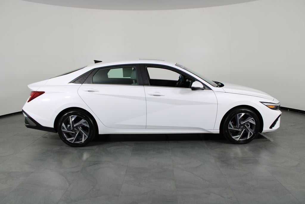 2025 Hyundai Elantra Hybrid Limited