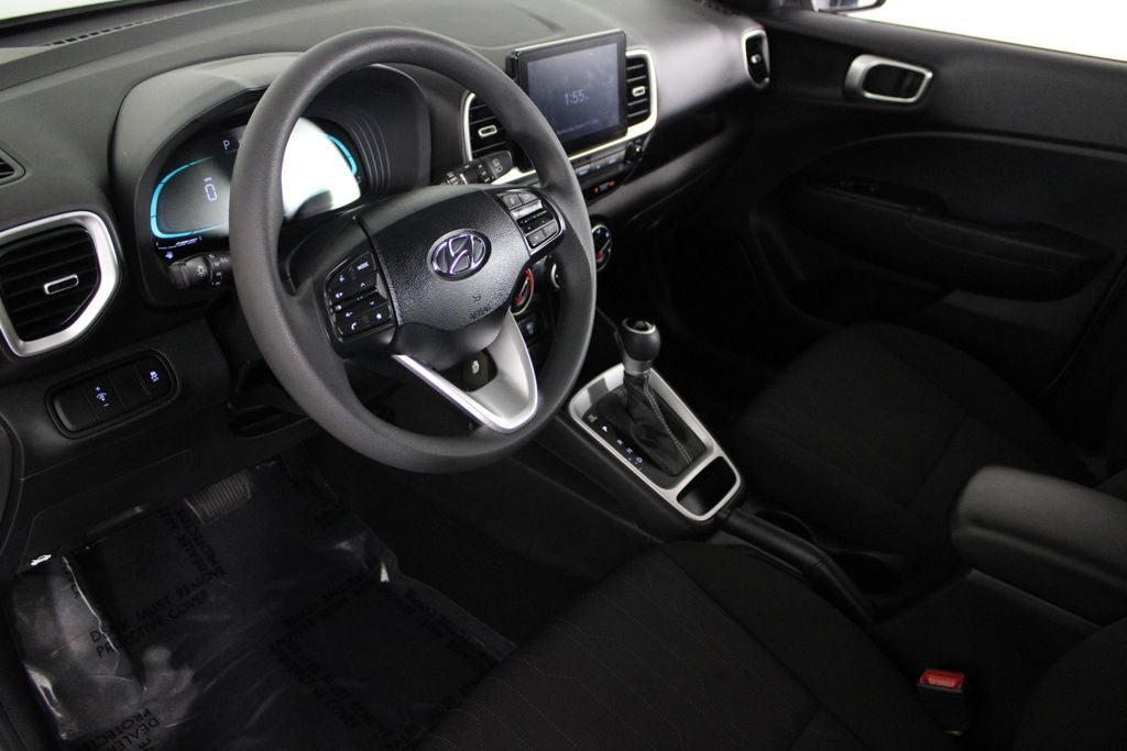 2025 Hyundai Venue SE