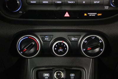 2025 Hyundai Venue SE