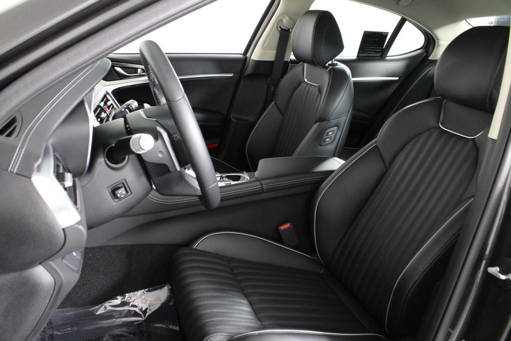 2026 Genesis G70 2.5T Prestige