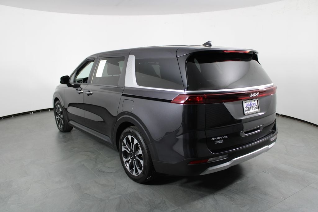2024 Kia Carnival EX