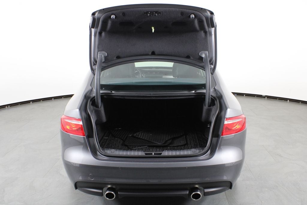 2016 Jaguar XF 35t Premium