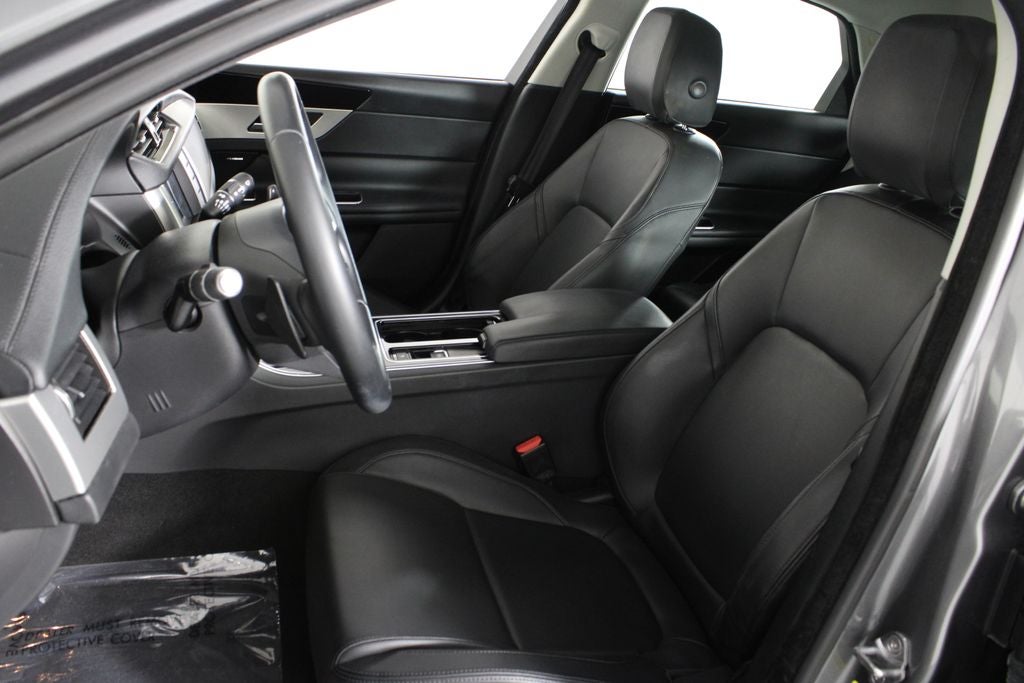 2016 Jaguar XF 35t Premium