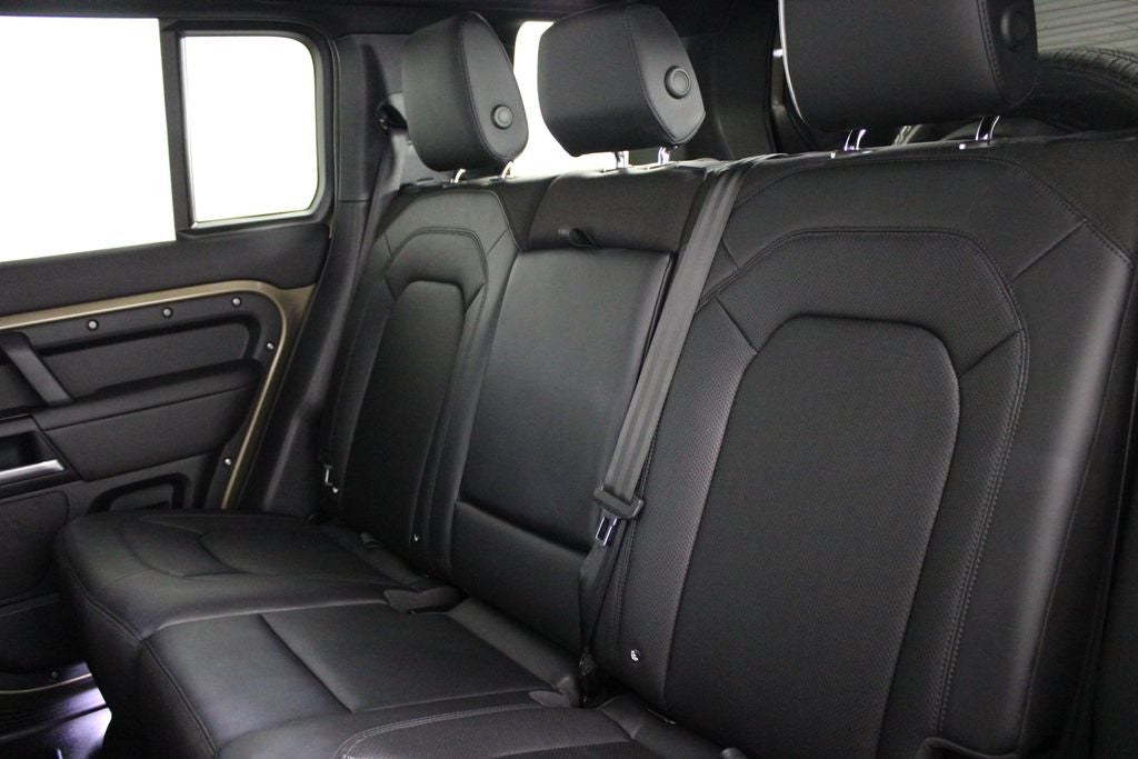 2025 Land Rover Defender 110 S