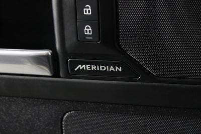2025 Land Rover Defender 110 S