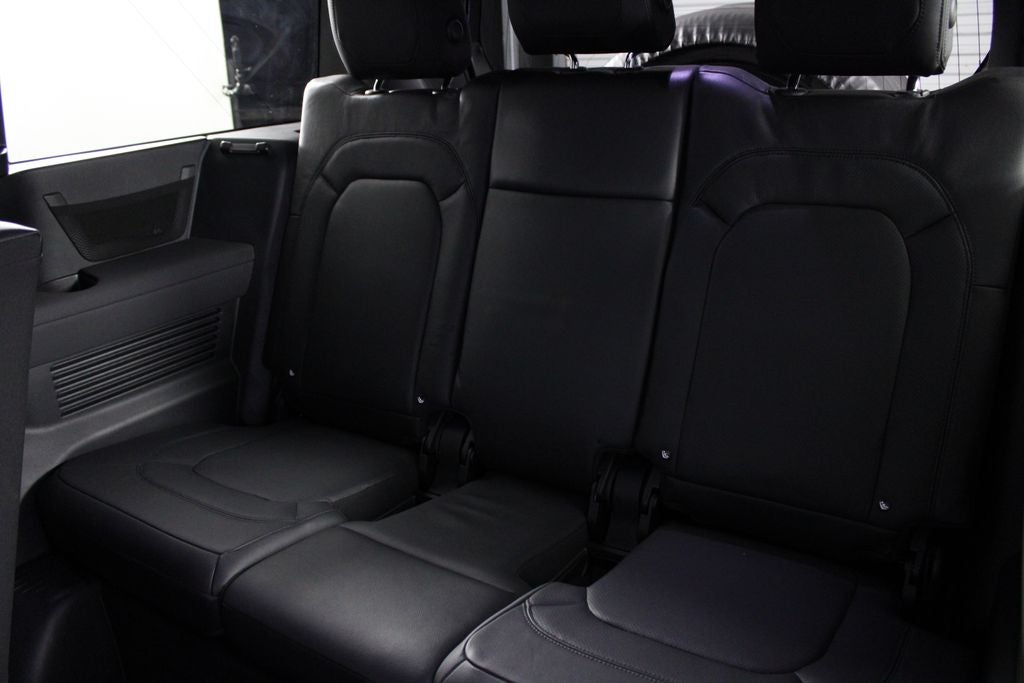 2023 Land Rover Defender 130 S