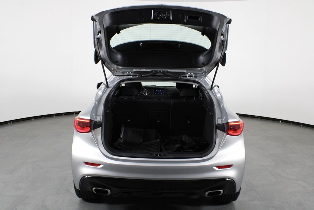 2018 INFINITI QX30 Base