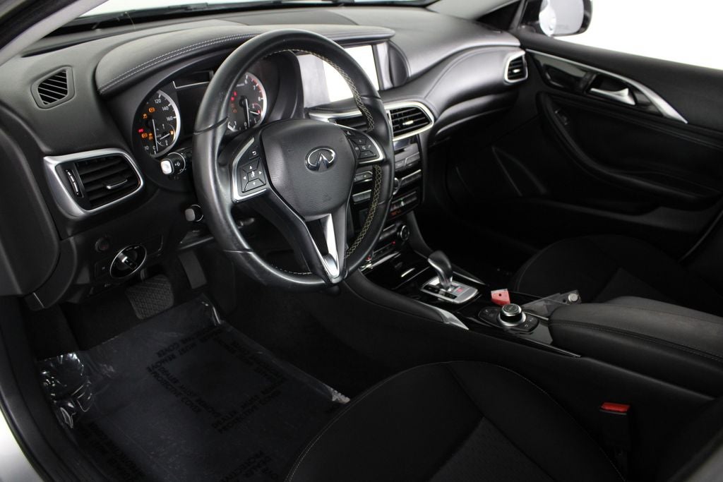 2018 INFINITI QX30 Base