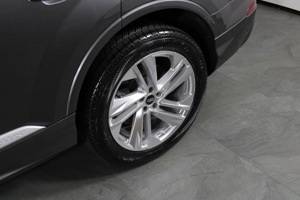 2022 Audi Q7 45 Premium quattro