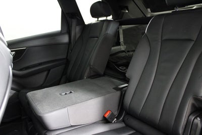 2022 Audi Q7 45 Premium quattro