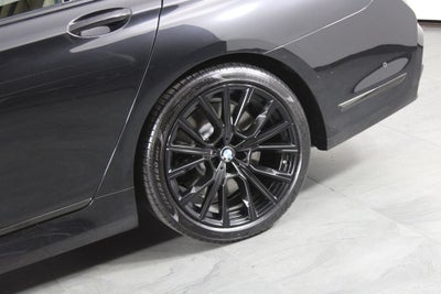 2021 BMW 7 Series 740i