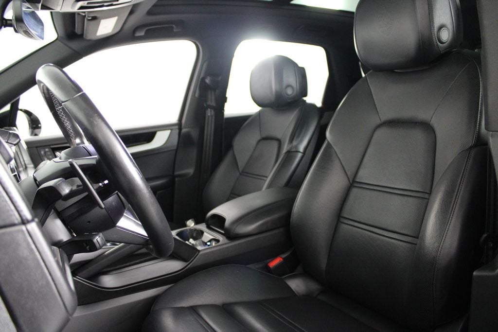 2024 Porsche Cayenne Base