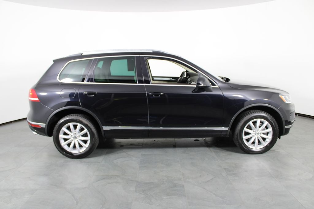 2017 Volkswagen Touareg V6 Sport 4Motion