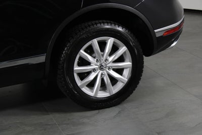 2017 Volkswagen Touareg V6 Sport 4Motion