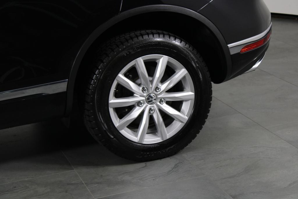 2017 Volkswagen Touareg V6 Sport 4Motion