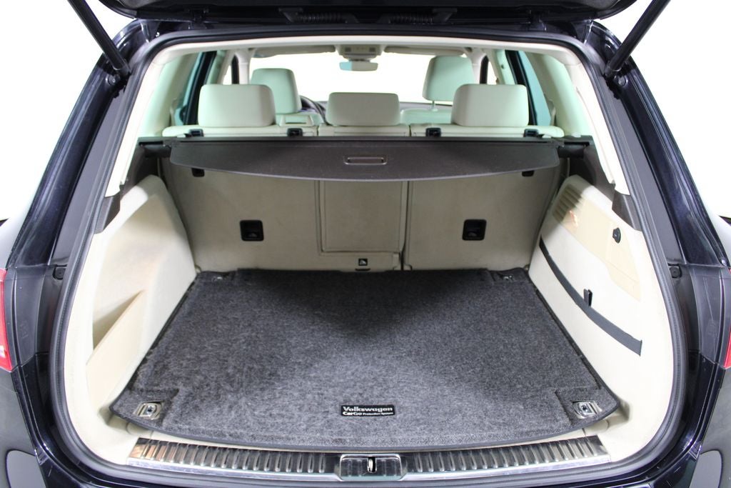 2017 Volkswagen Touareg V6 Sport 4Motion