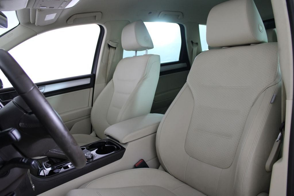 2017 Volkswagen Touareg V6 Sport 4Motion