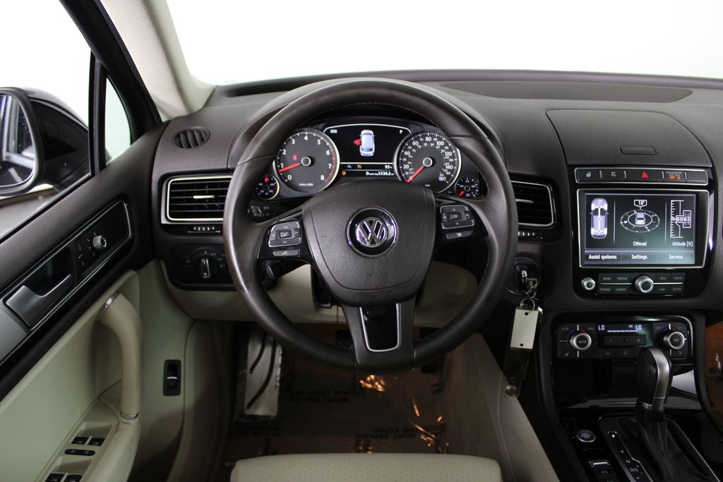 2017 Volkswagen Touareg V6 Sport 4Motion