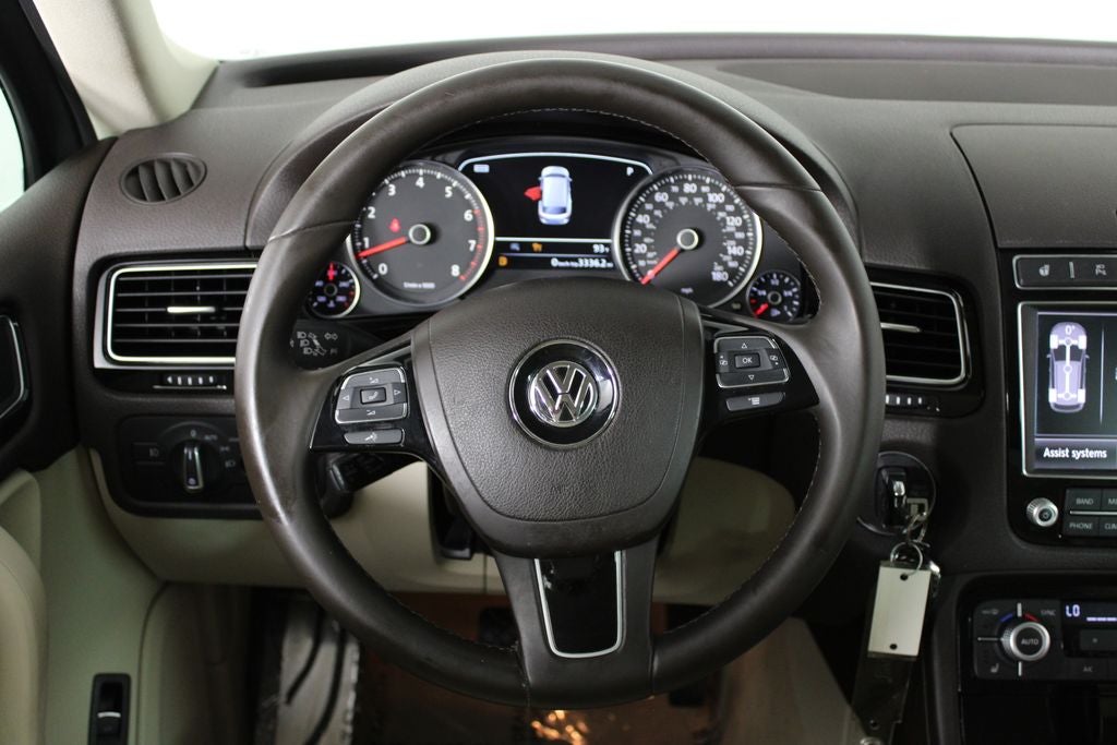 2017 Volkswagen Touareg V6 Sport 4Motion