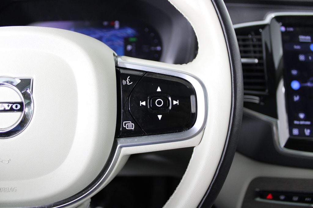 2023 Volvo XC90 Recharge Plug-In Hybrid T8 Plus Bright Theme 7 Passenger