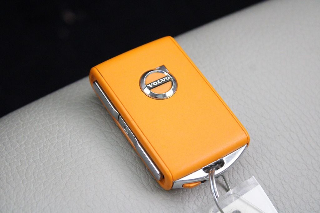 2023 Volvo XC90 Recharge Plug-In Hybrid T8 Plus Bright Theme 7 Passenger