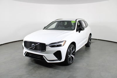 2022 Volvo XC60 B5 R-Design