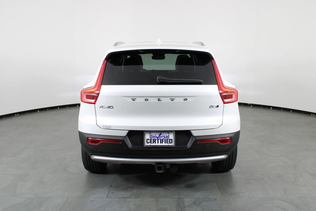 2025 Volvo XC40 B5 Plus Bright Theme