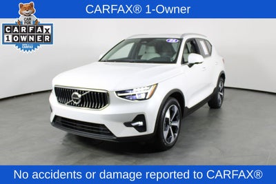 2025 Volvo XC40 B5 Plus Bright Theme