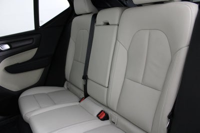 2025 Volvo XC40 B5 Plus Bright Theme