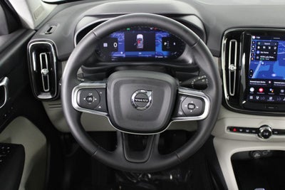 2025 Volvo XC40 B5 Plus Bright Theme