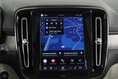 2025 Volvo XC40 B5 Plus Bright Theme