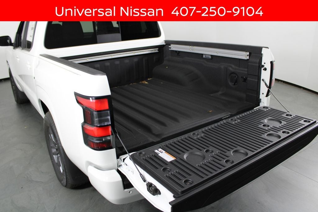 2025 Nissan Frontier SV